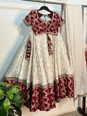Elegant Jequrd Lehenga with Sequins & Canvas Pata